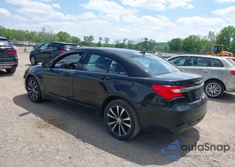 2012 Chrysler 200 Touring z USA, uszkodzony, nr VIN 1C3CCBBG2CN297472